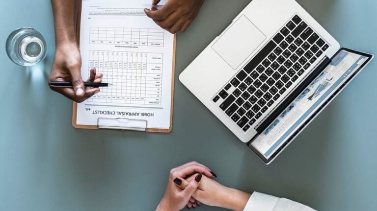 Independent Massachusetts appraiser assisting clients with property valuation
